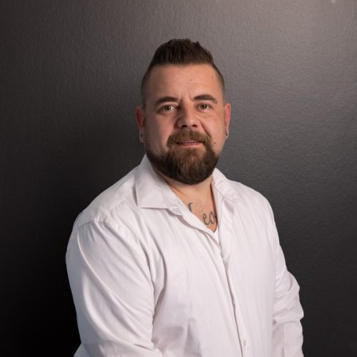 Portrait von Christoph Schindler, Salesmanager im DanTel Team für Mobilfunk, Telekommunikation, Kundenberatung und Service